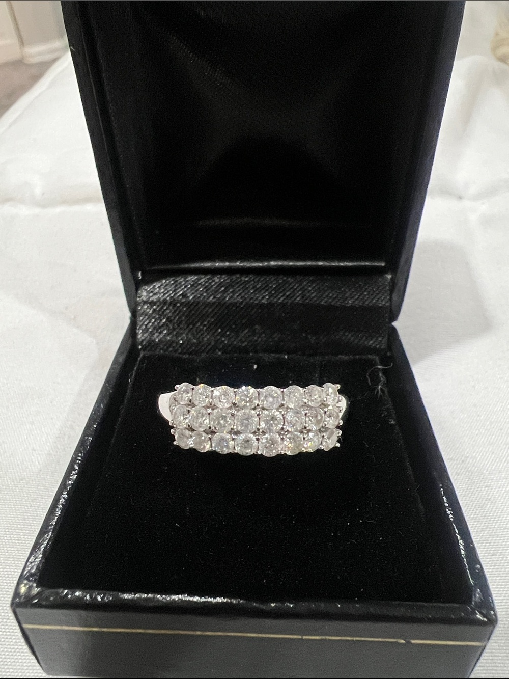 White 14K Gold - 1.02 ctw diamond ring